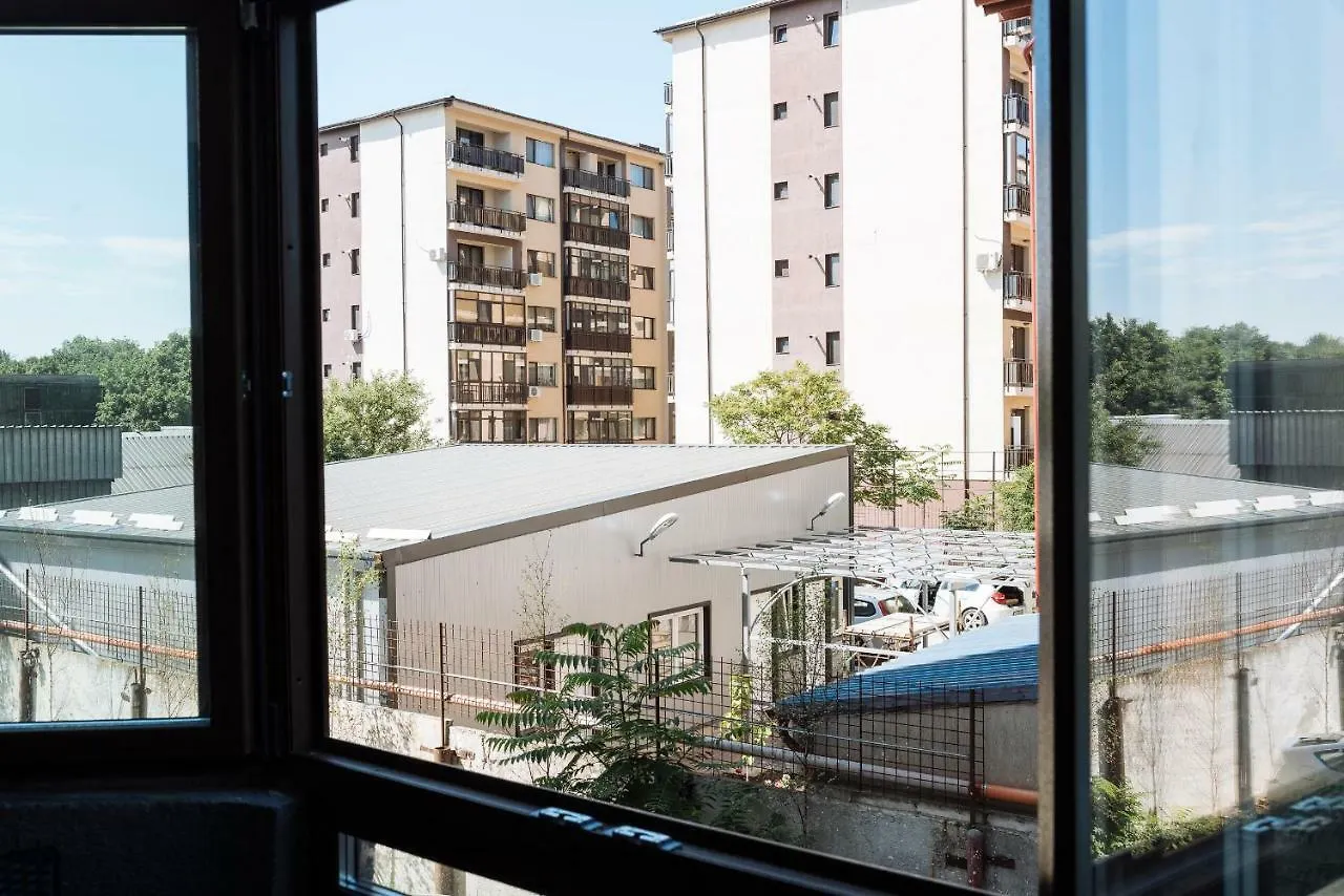 Luxury Flat 8 Near Metro Daire Bükreş
