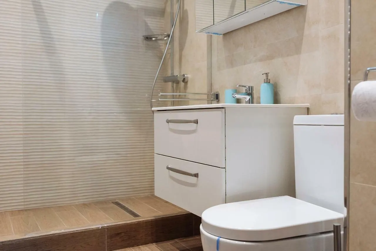 Luxury Flat 8 Near Metro Daire Bükreş
