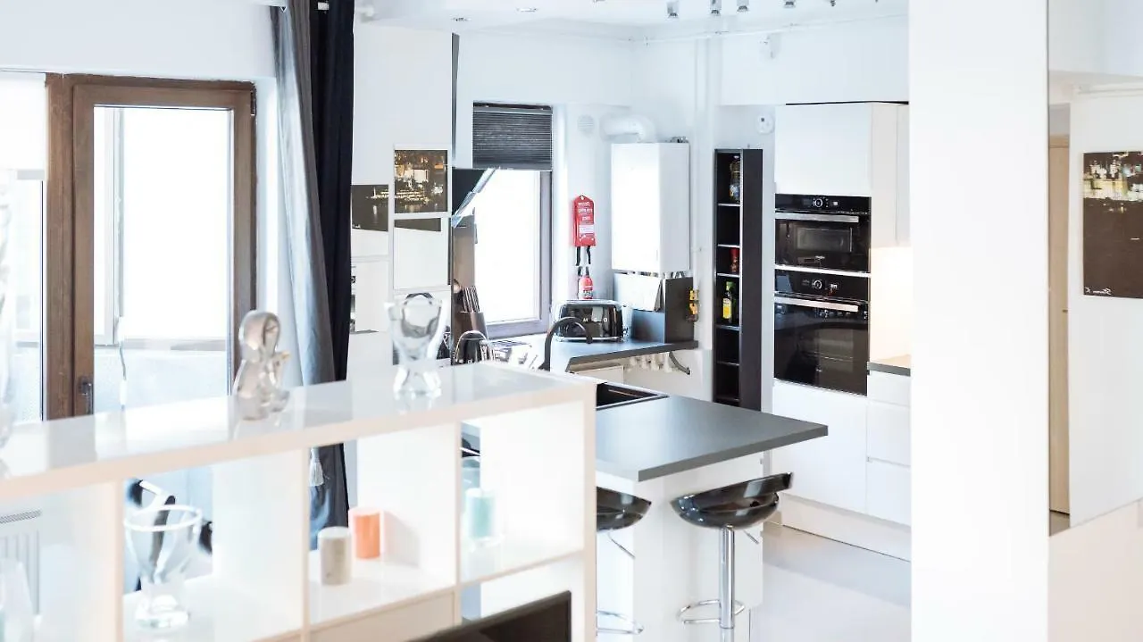 Luxury Flat 8 Near Metro Daire Bükreş