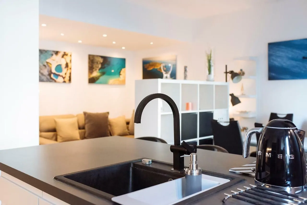 Luxury Flat 8 Near Metro Daire Bükreş