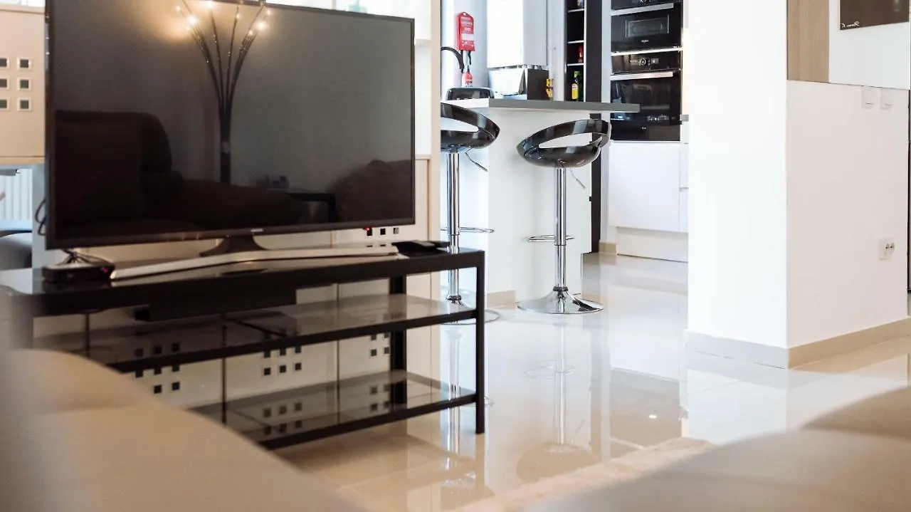 Luxury Flat 8 Near Metro Daire Bükreş Romanya
