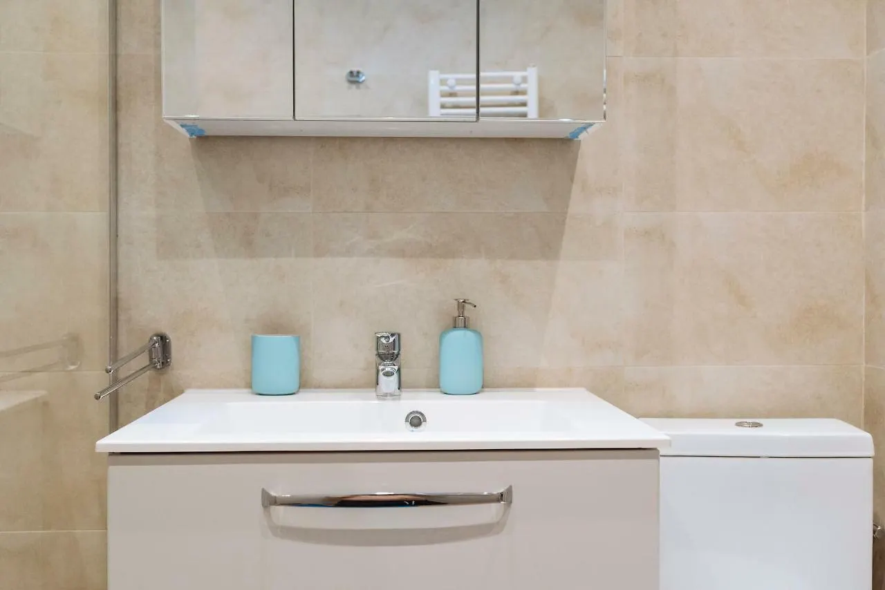 Appartamento Luxury Flat 8 Near Metro Bucarest