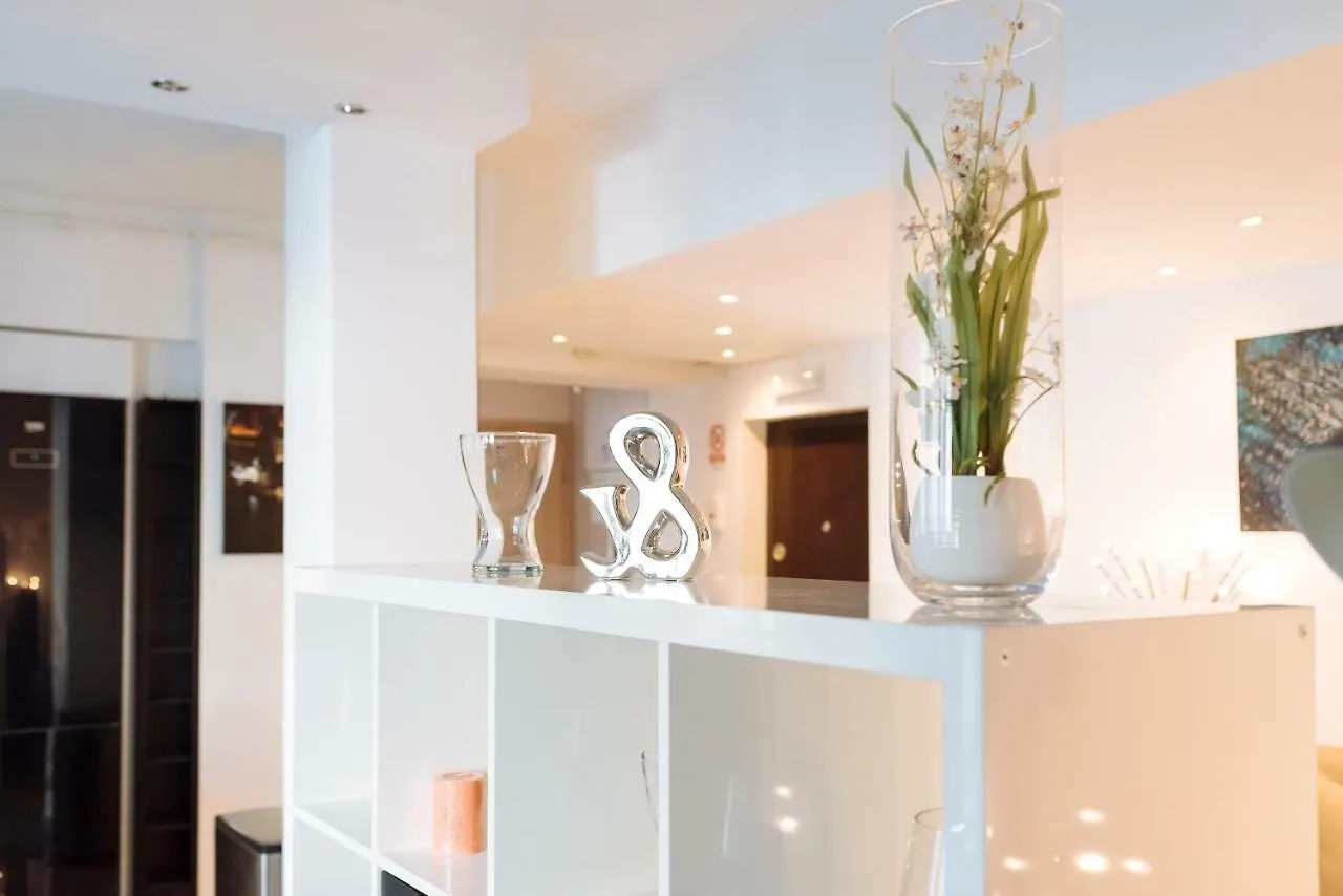 Appartamento Luxury Flat 8 Near Metro Bucarest